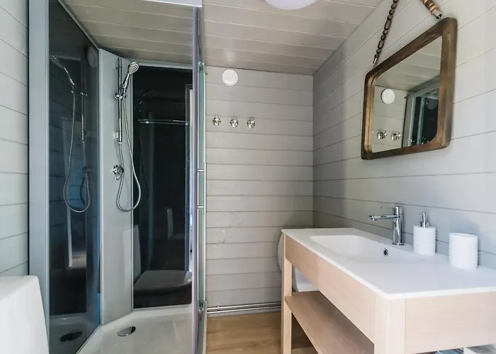 Bottengarn Boutique 3*